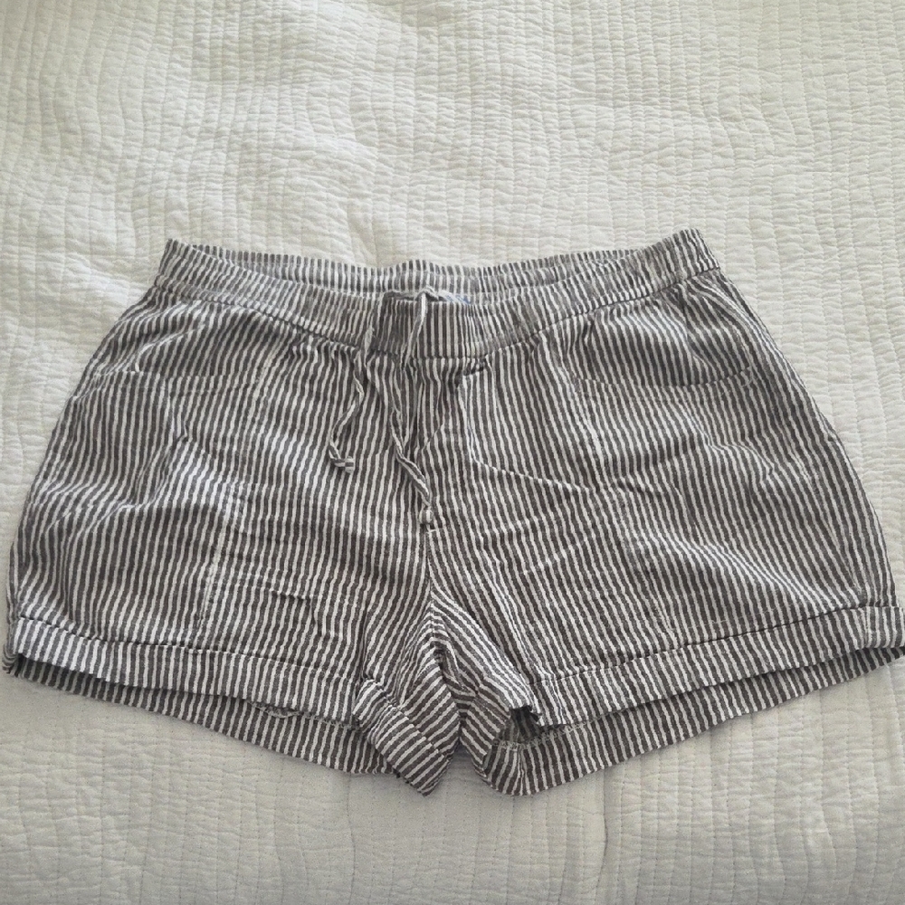 Old Navy Black and White Striped High Waist Shorts